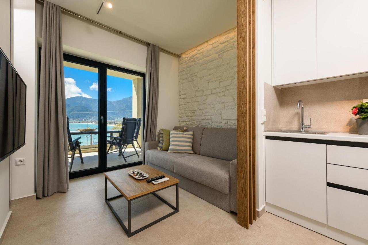 Archetypo Luxury Living Lägenhet Chrisi Ammoudia Exteriör bild